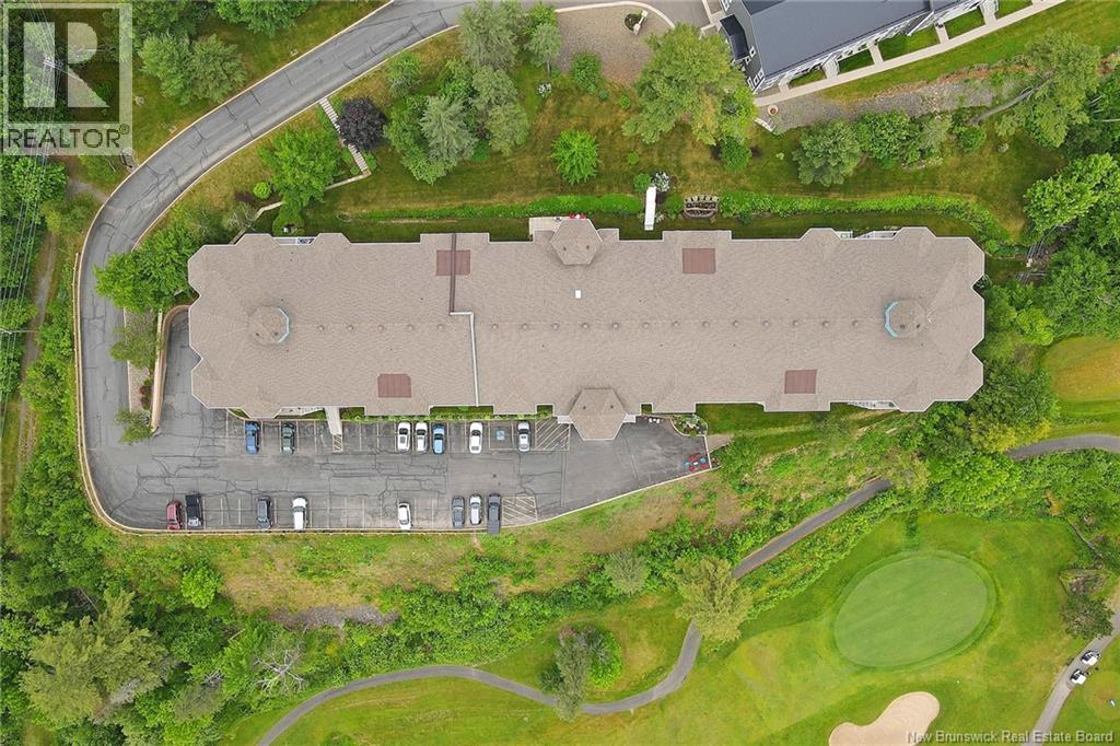 #409 1 GOLF GREENS LANE - 49