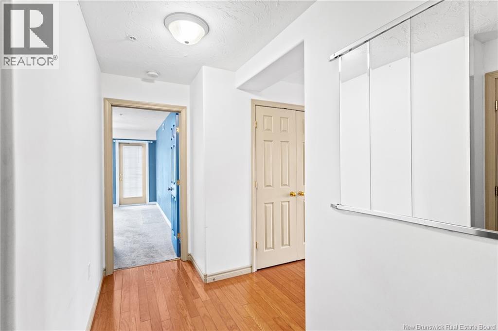 #409 1 GOLF GREENS LANE - 13