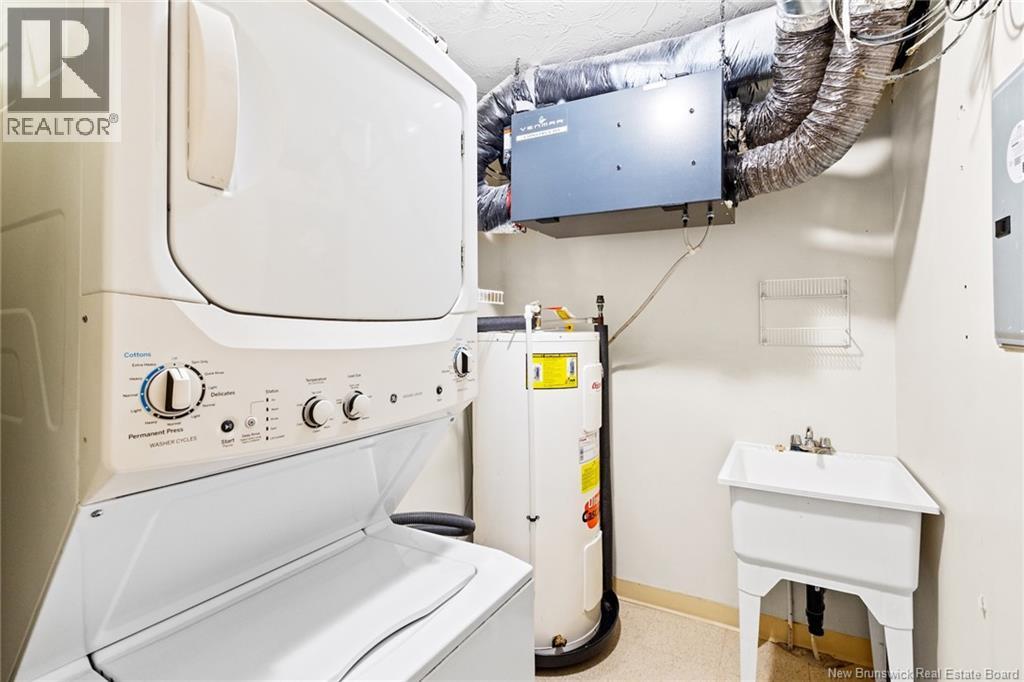 #409 1 GOLF GREENS LANE - 38