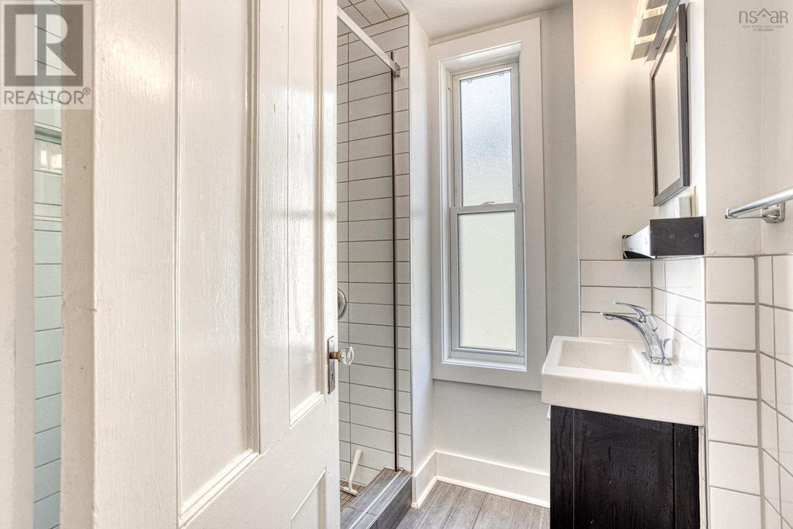 Property 1 of 38 of 5554- 5556 Atlantic Street