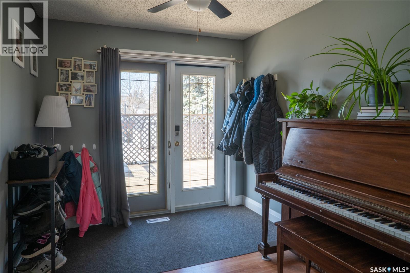 407 8TH AVENUE N - 15