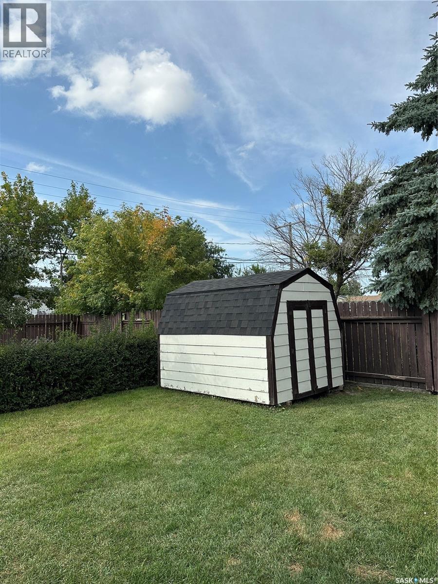 407 8TH AVENUE N - 31