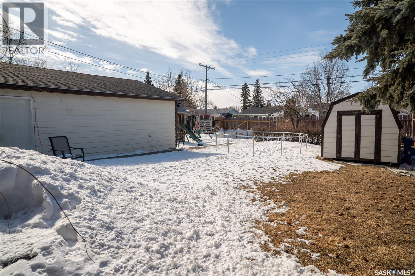 407 8TH AVENUE N - 32