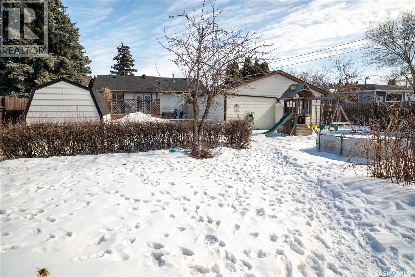 407 8TH AVENUE N - 35