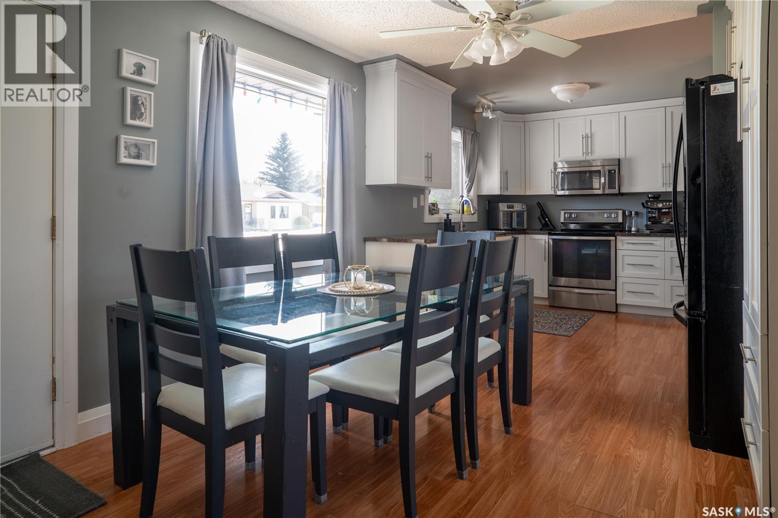 407 8TH AVENUE N - 8