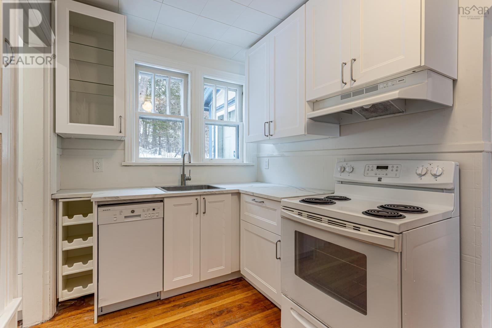 19/21 KNOLLWOOD LANE - 16