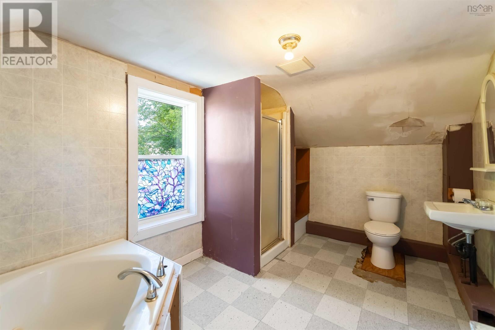 Property 36 of 44 of 736 Cambridge Road