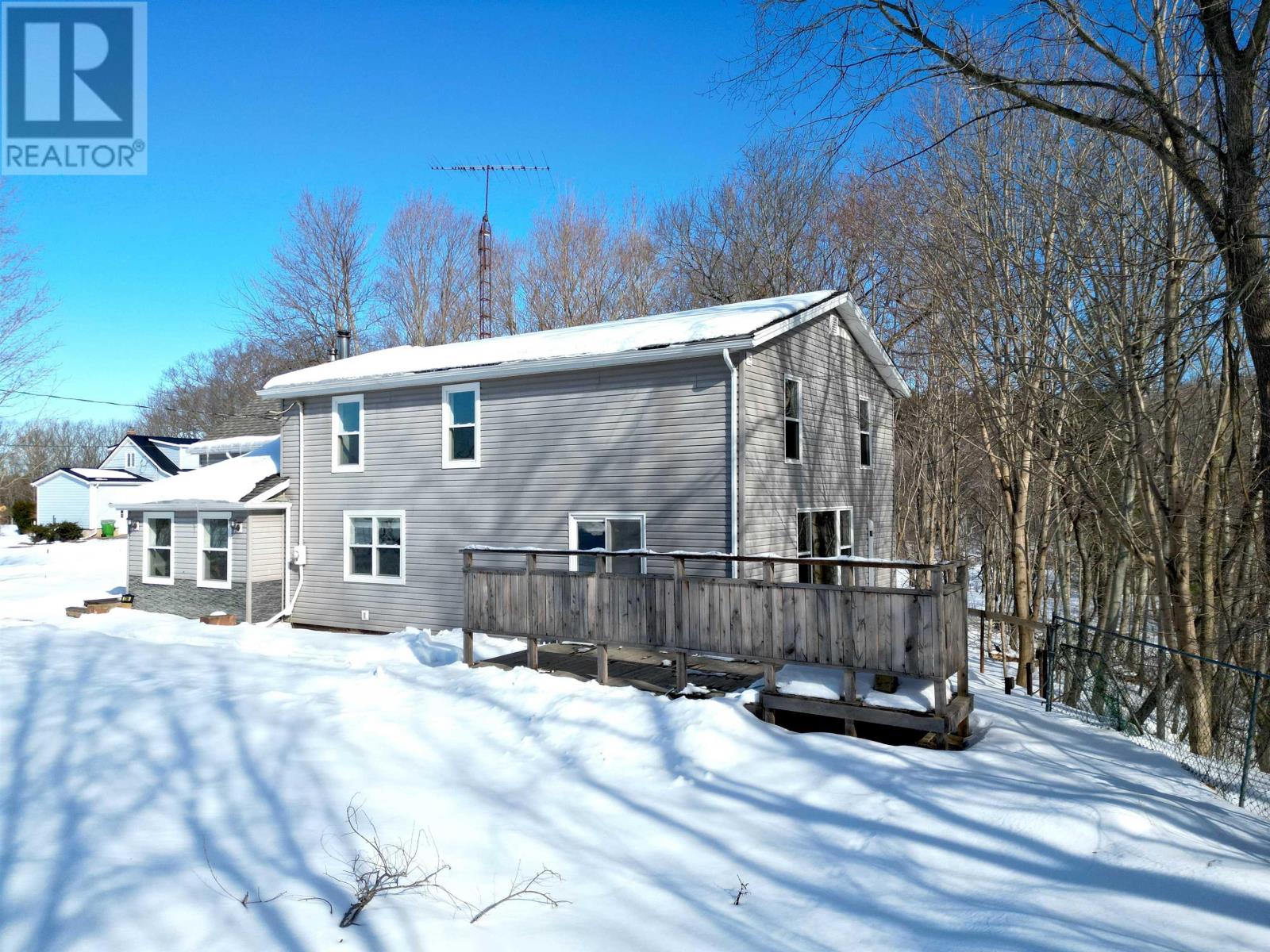 Property 23 of 44 of 736 Cambridge Road