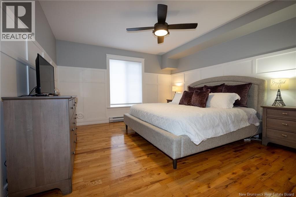 #20 35 LIAN STREET - 14