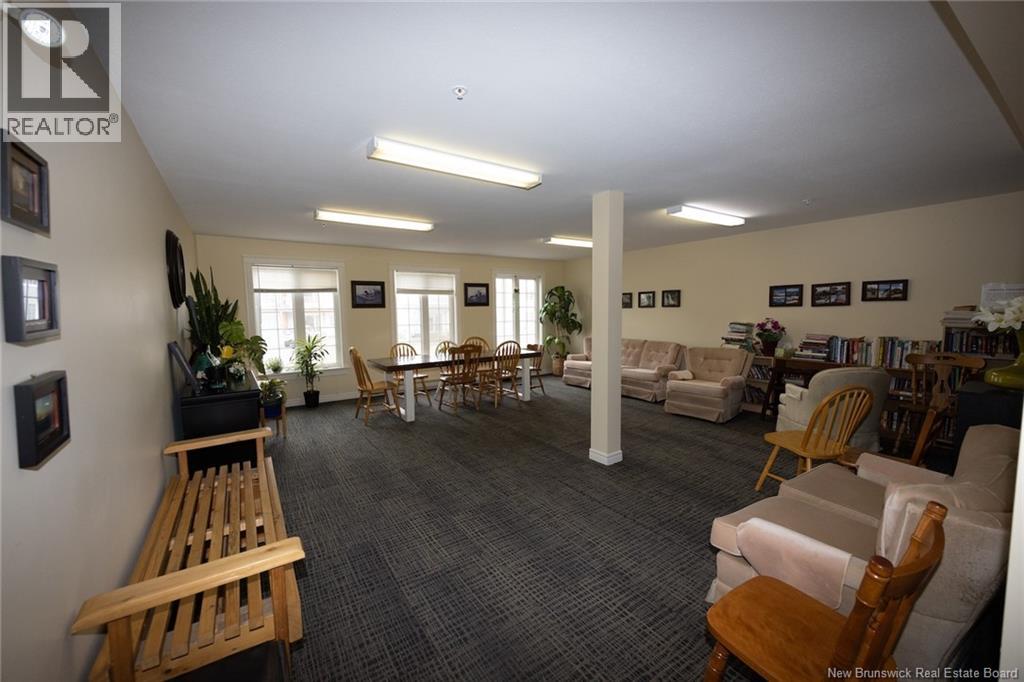 #20 35 LIAN STREET - 22