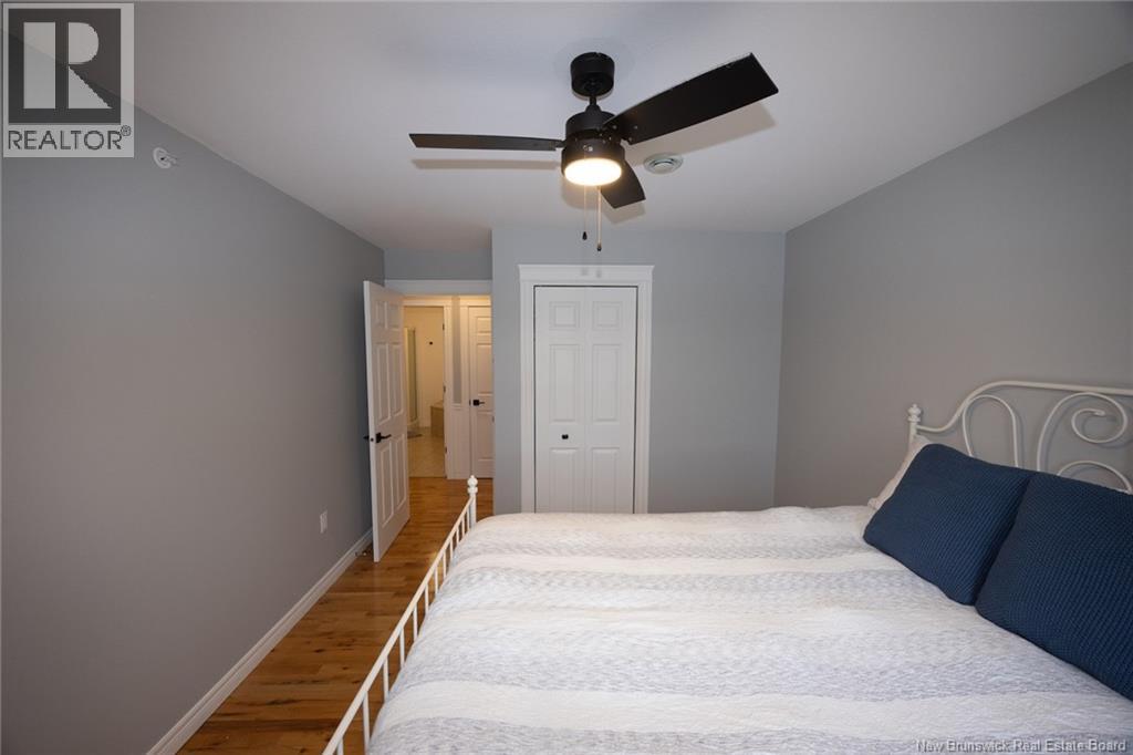 #20 35 LIAN STREET - 20