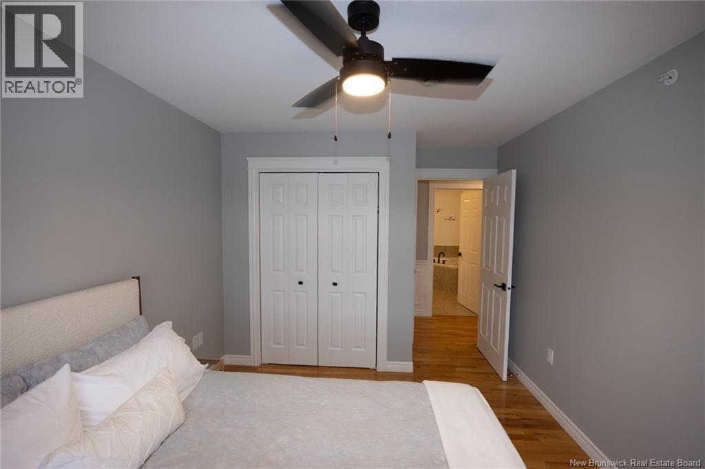 #20 35 LIAN STREET - 13