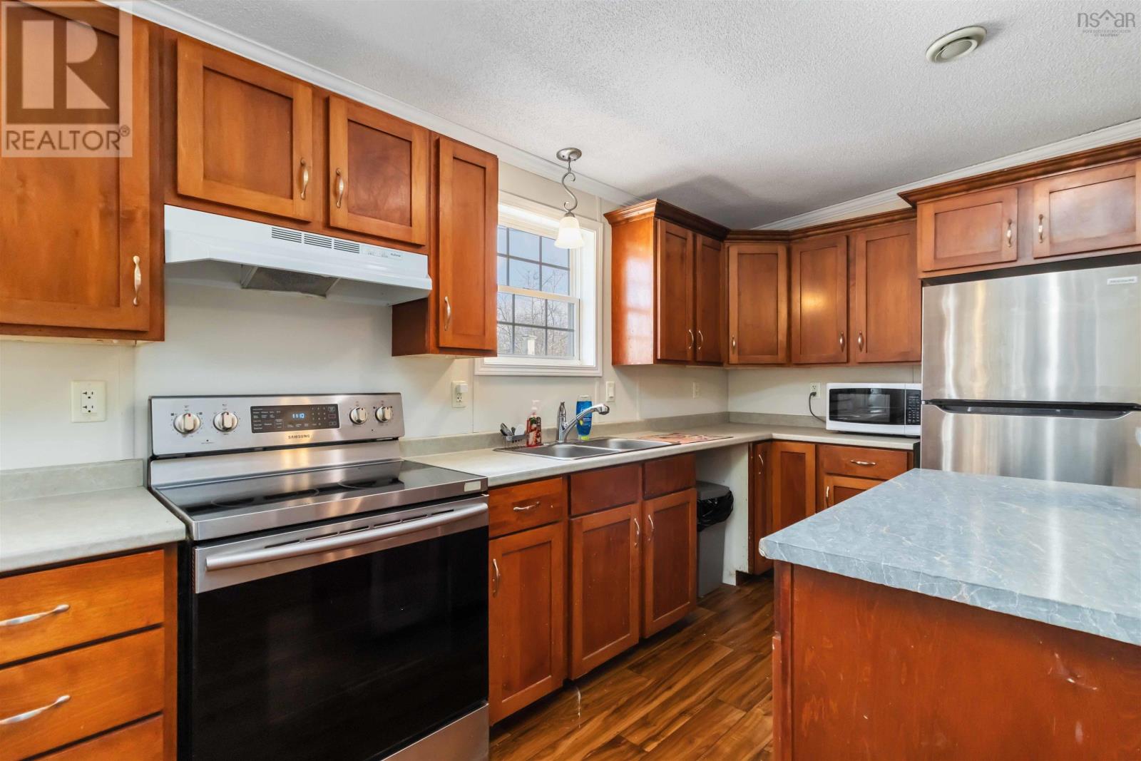 Property 23 of 31 of 1321 Highway 277