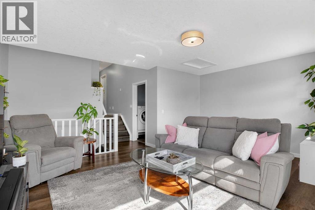 Single Family House for Sale in  Evansborough Way NW Evanston Calgary 