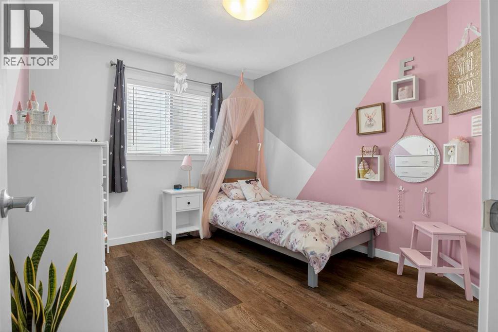 Single Family House for Sale in  Evansborough Way NW Evanston Calgary 