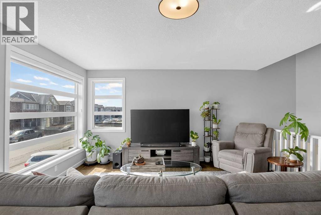 Single Family House for Sale in  Evansborough Way NW Evanston Calgary 