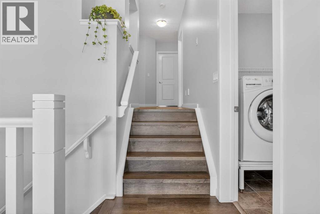 Single Family House for Sale in  Evansborough Way NW Evanston Calgary 