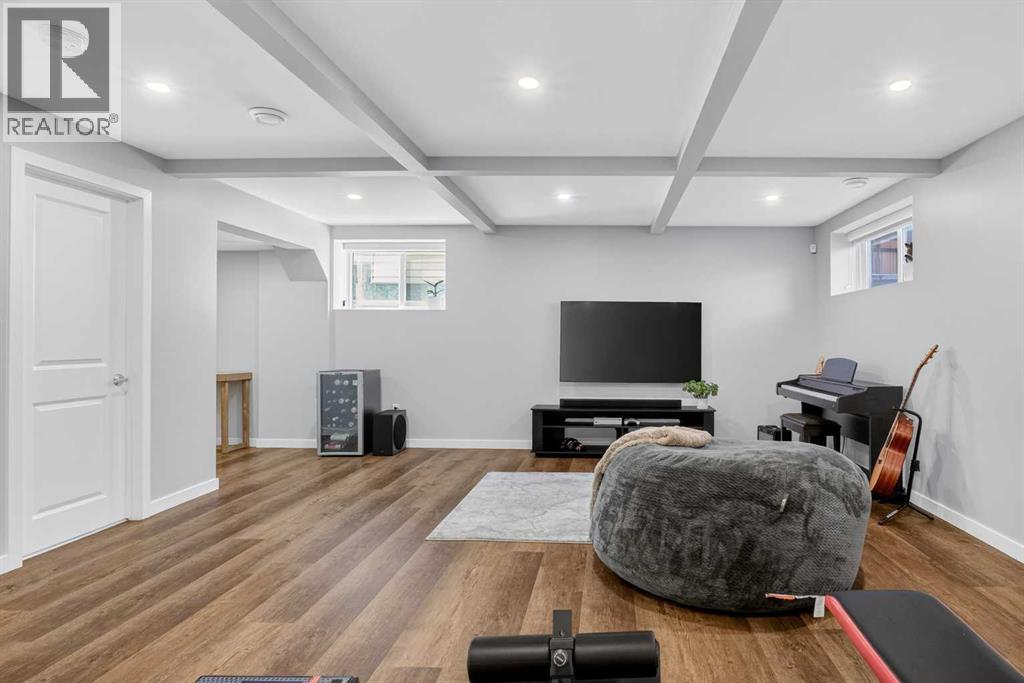 Single Family House for Sale in  Evansborough Way NW Evanston Calgary 