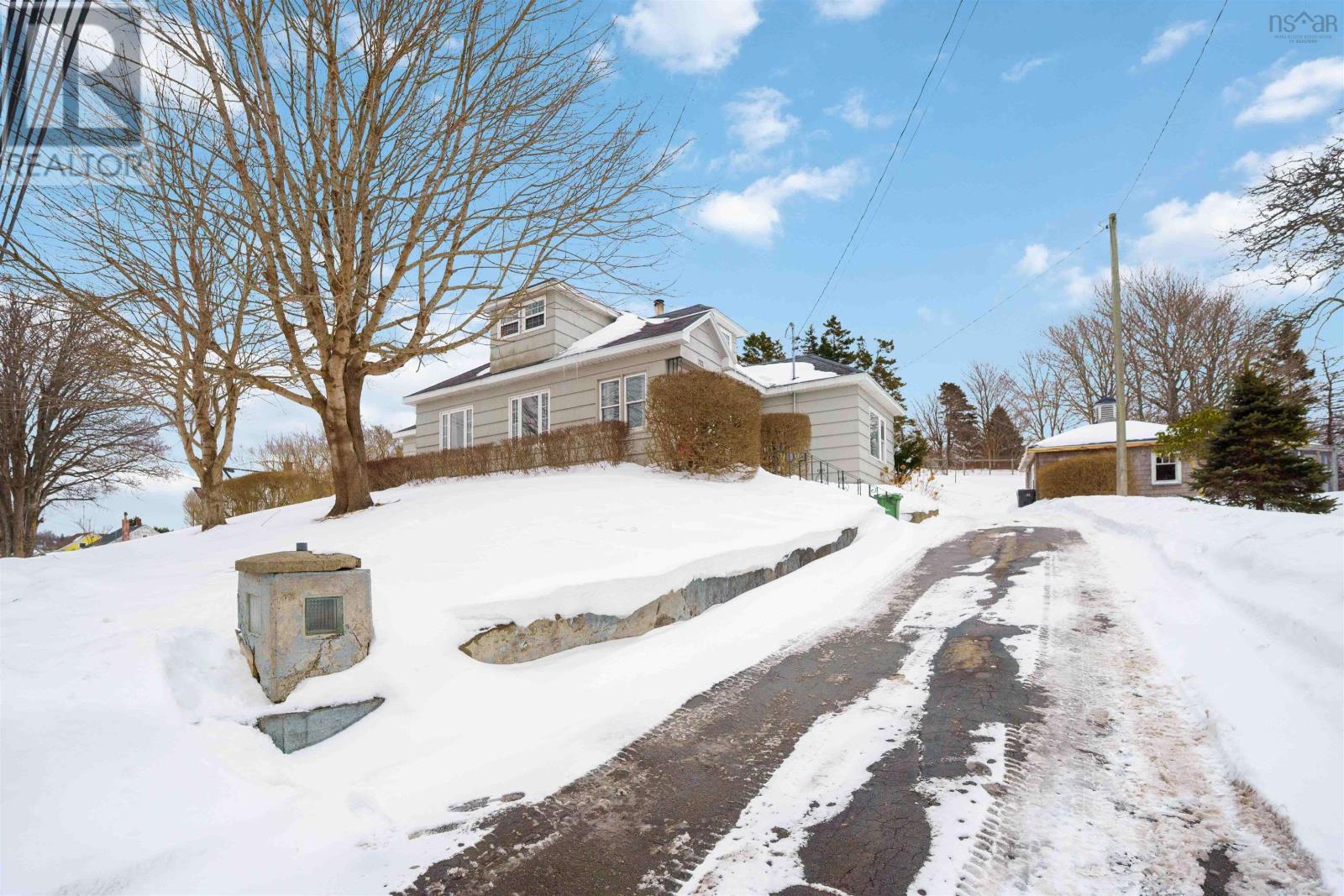 Property 3 of 21 of 722 Highway 1