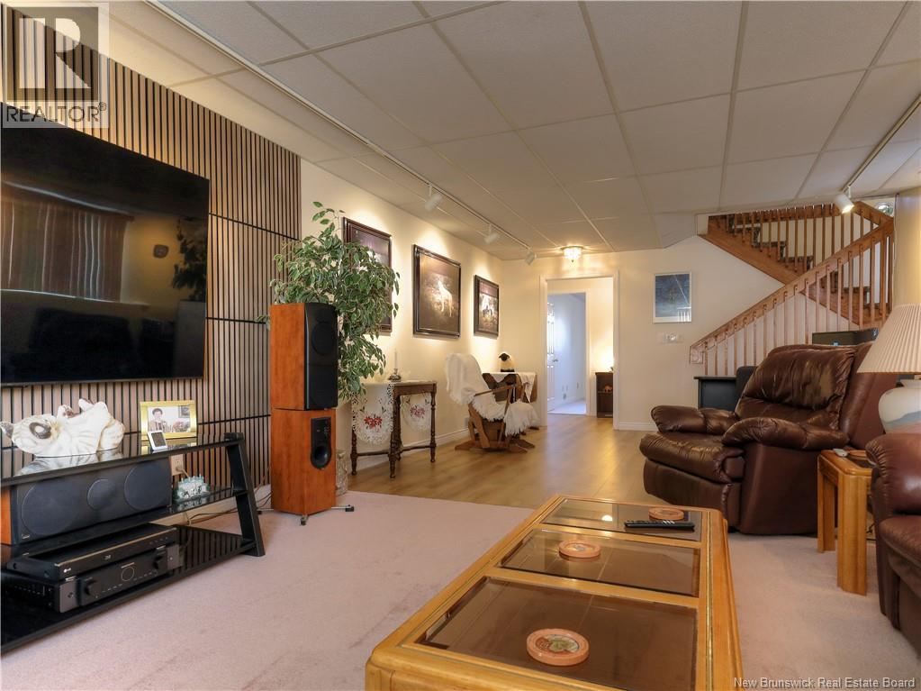 749 WAASIS ROAD - 31