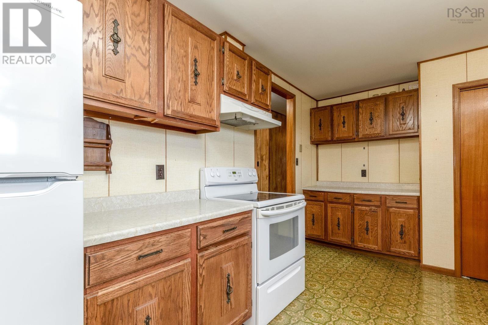 Property 25 of 44 of 3024 Clarence Road