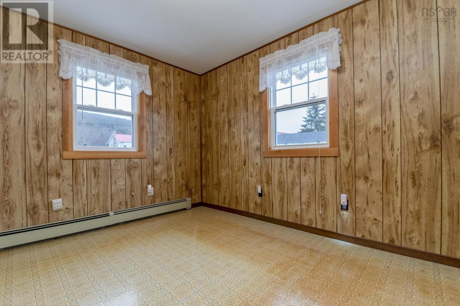 Property 38 of 44 of 3024 Clarence Road