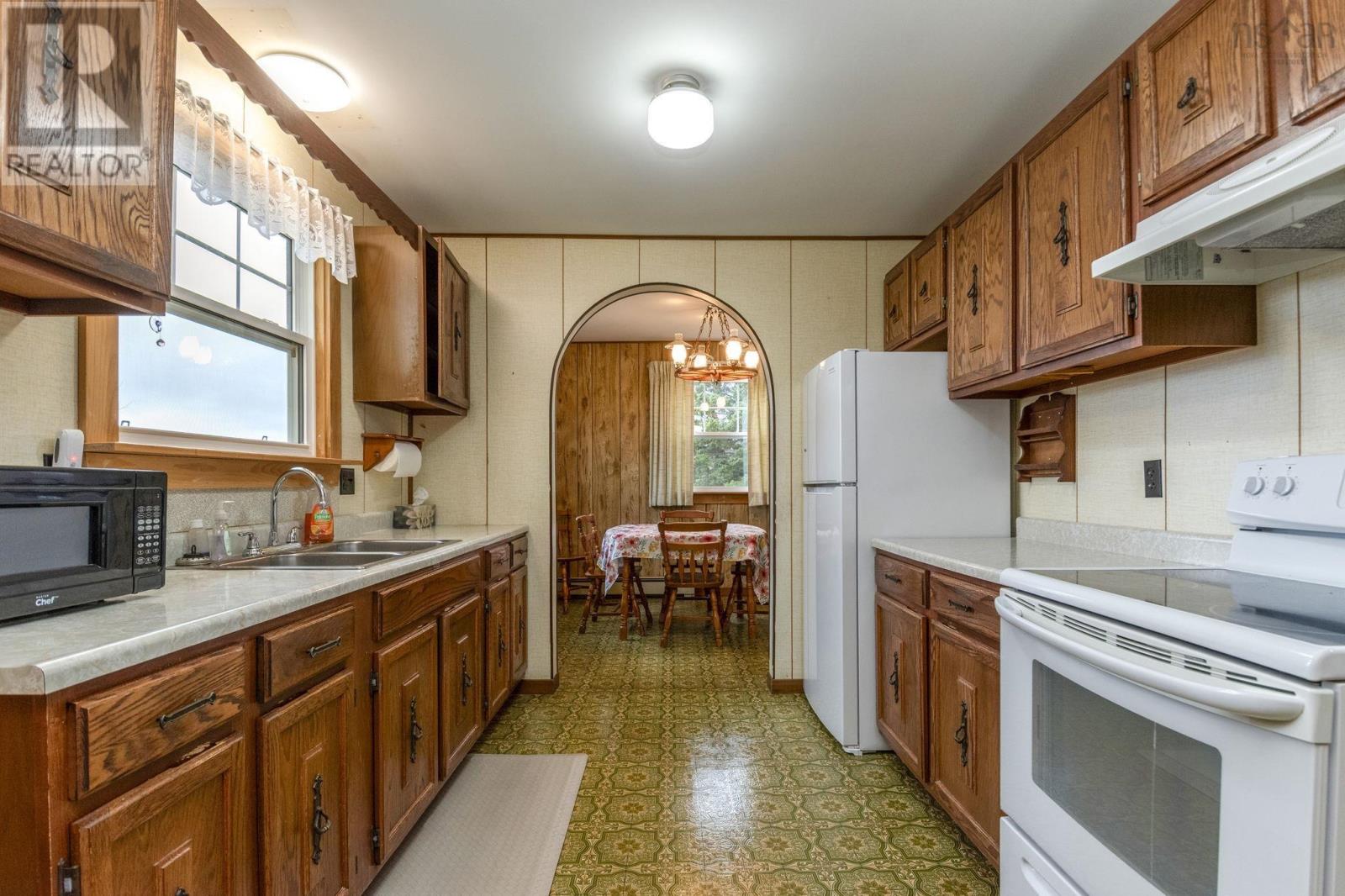 Property 4 of 44 of 3024 Clarence Road