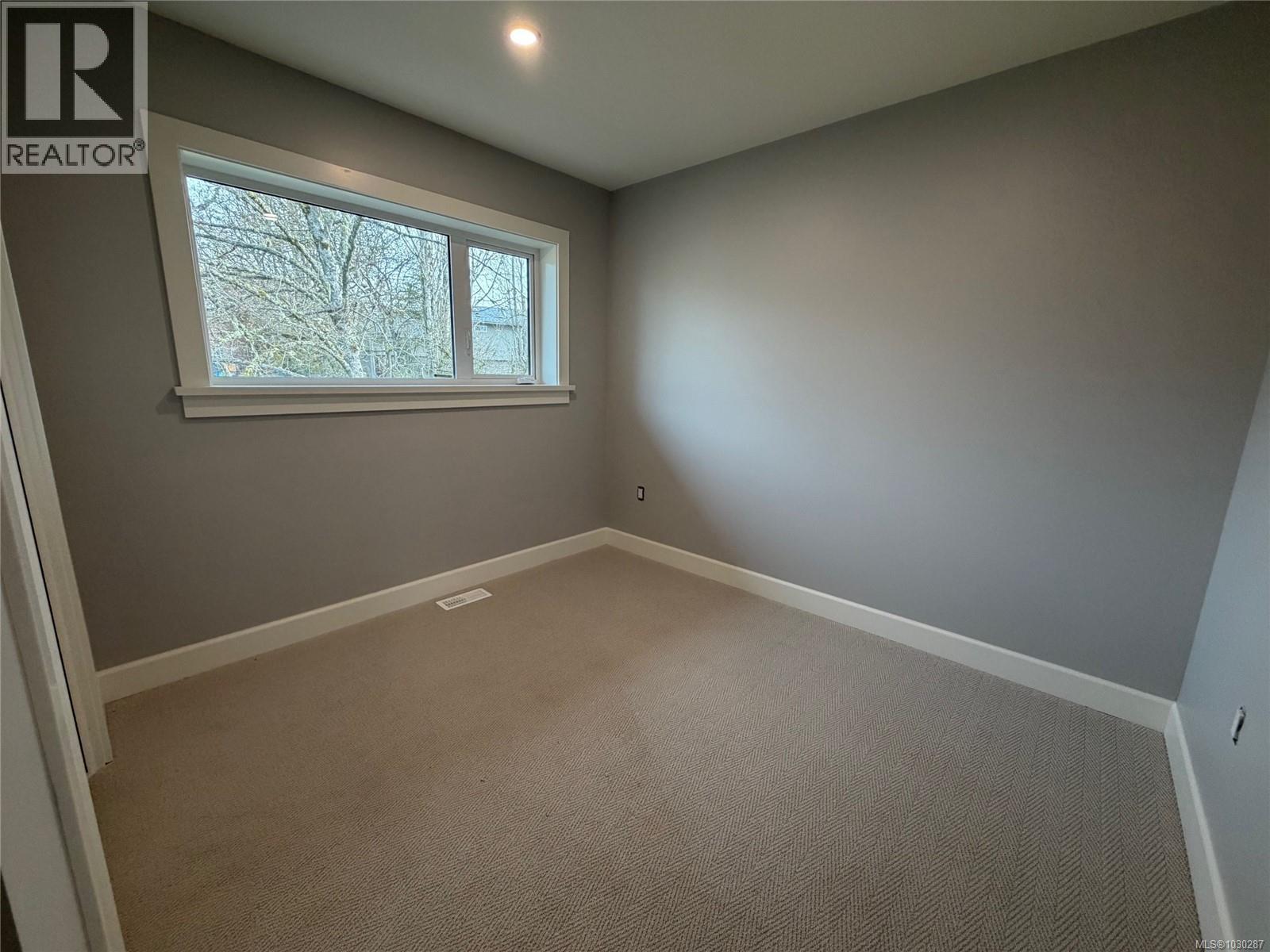 #3 1048 CLARKE RD - 14