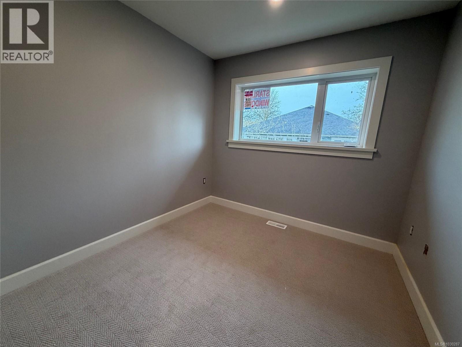 #3 1048 CLARKE RD - 16