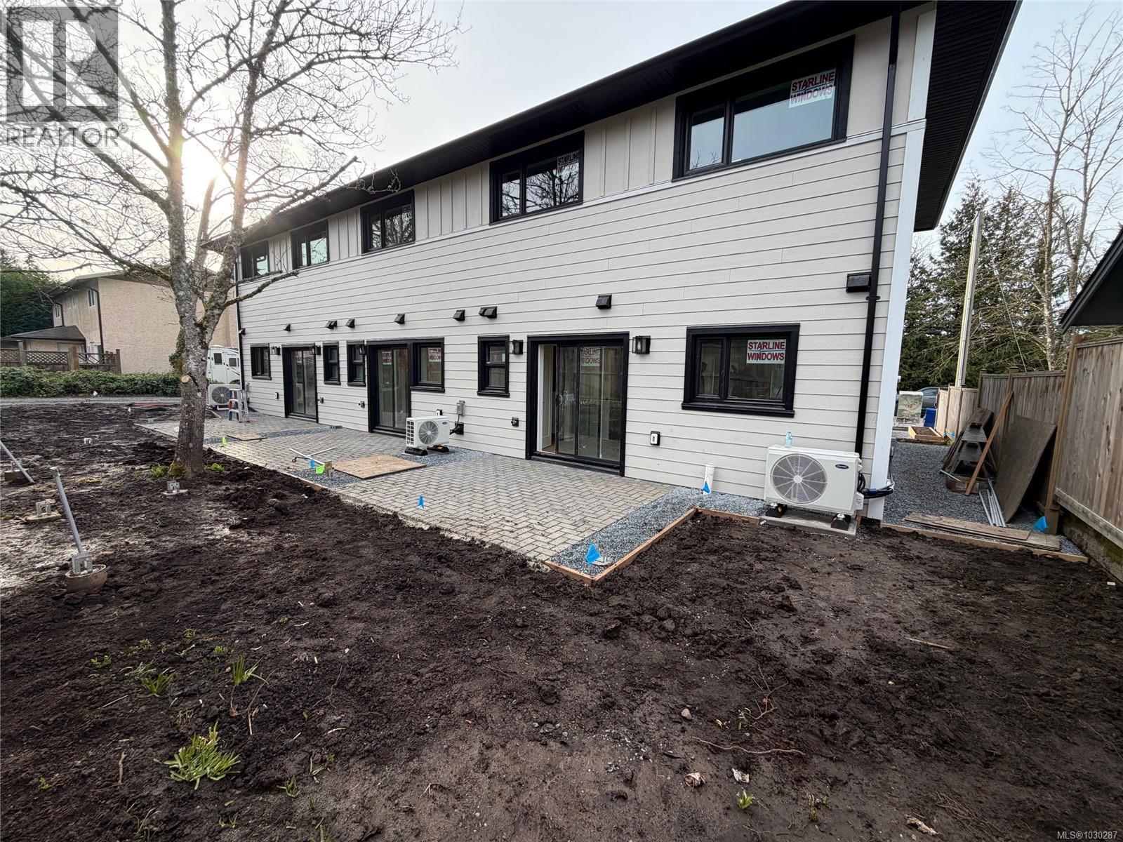 #3 1048 CLARKE RD - 21