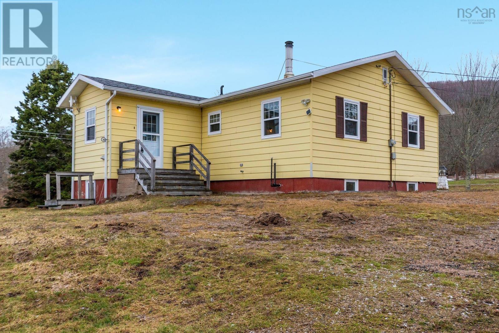 Property 8 of 44 of 3024 Clarence Road