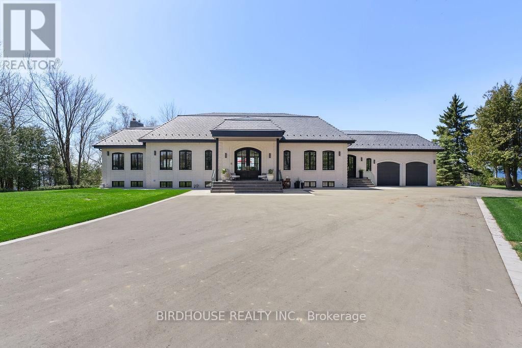 16 GARDEN GATE - 2
