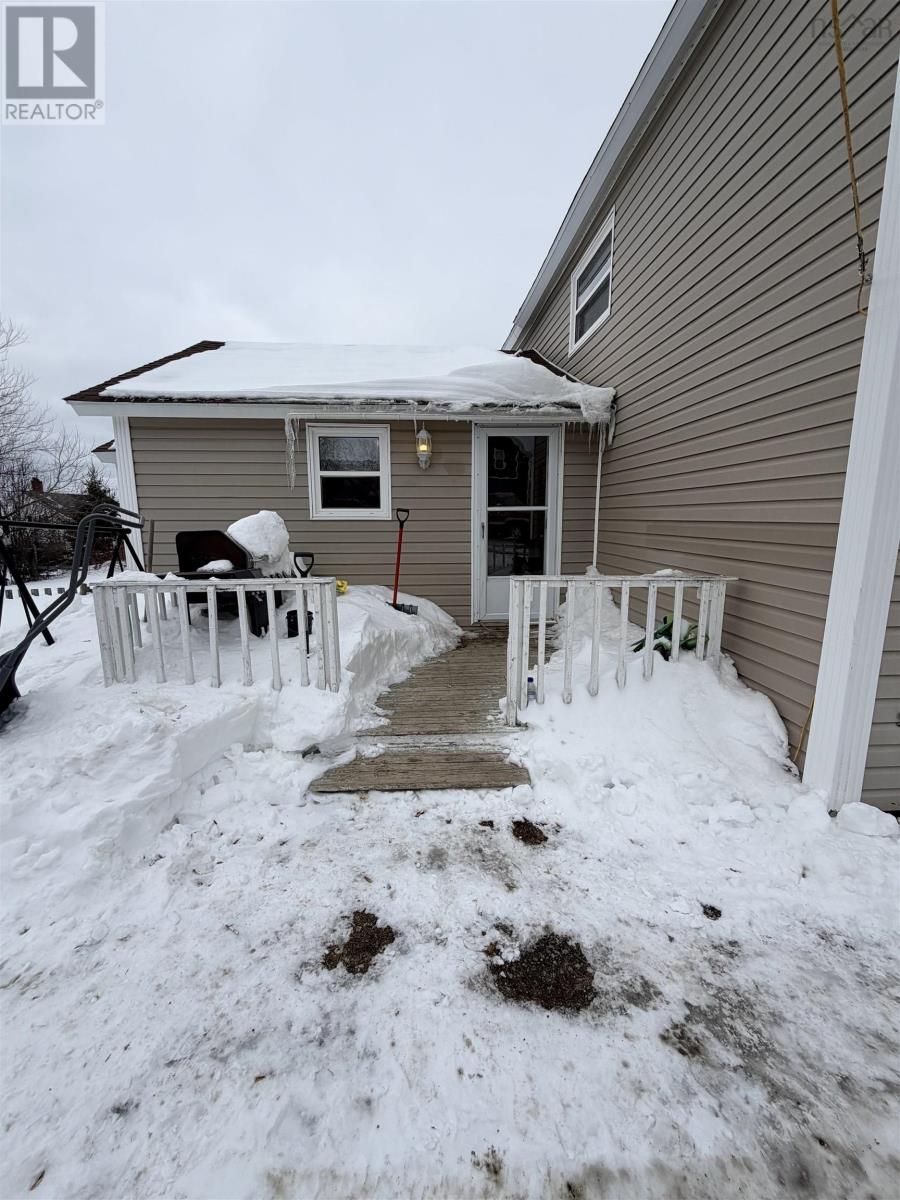 Property 11 of 49 of 3522/3524 Warren Avenue