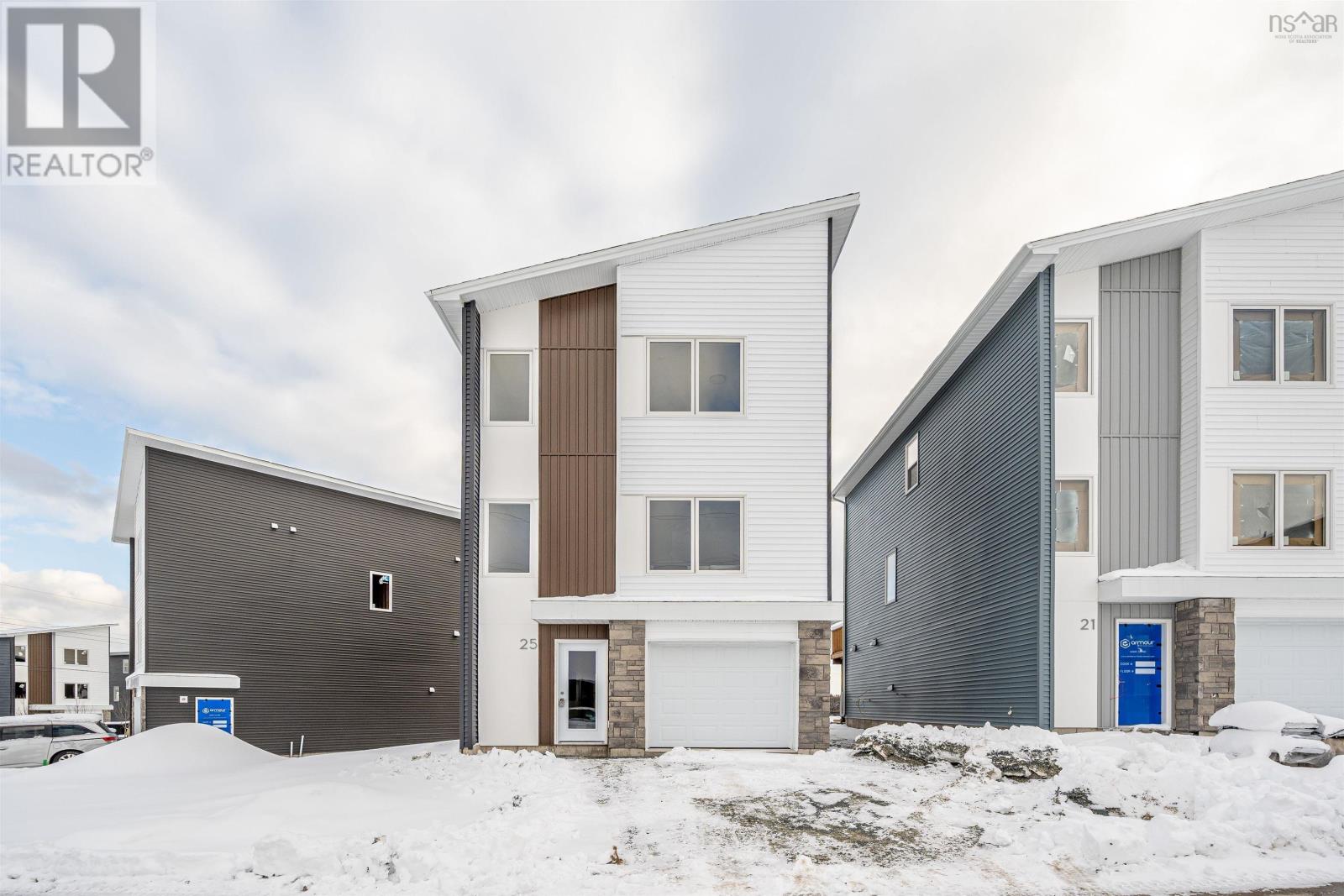 21 Zeppelin Crescent
