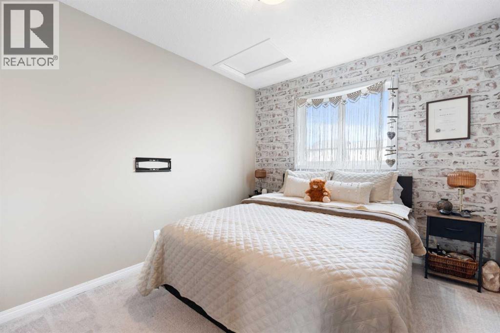 Single Family House for Sale in  Evansborough Common NW Evanston Calgary 