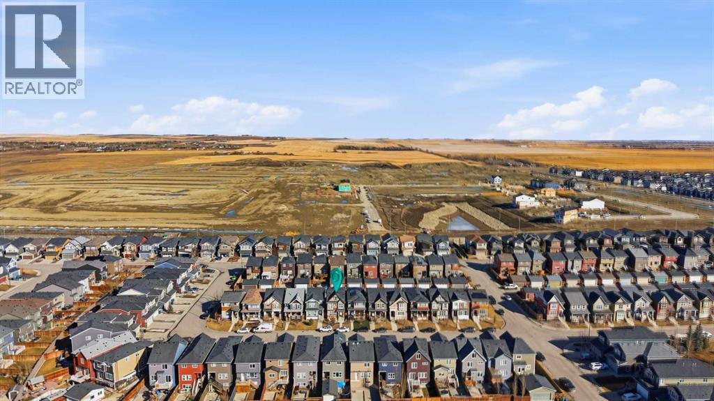 Single Family House for Sale in  Evansborough Common NW Evanston Calgary 