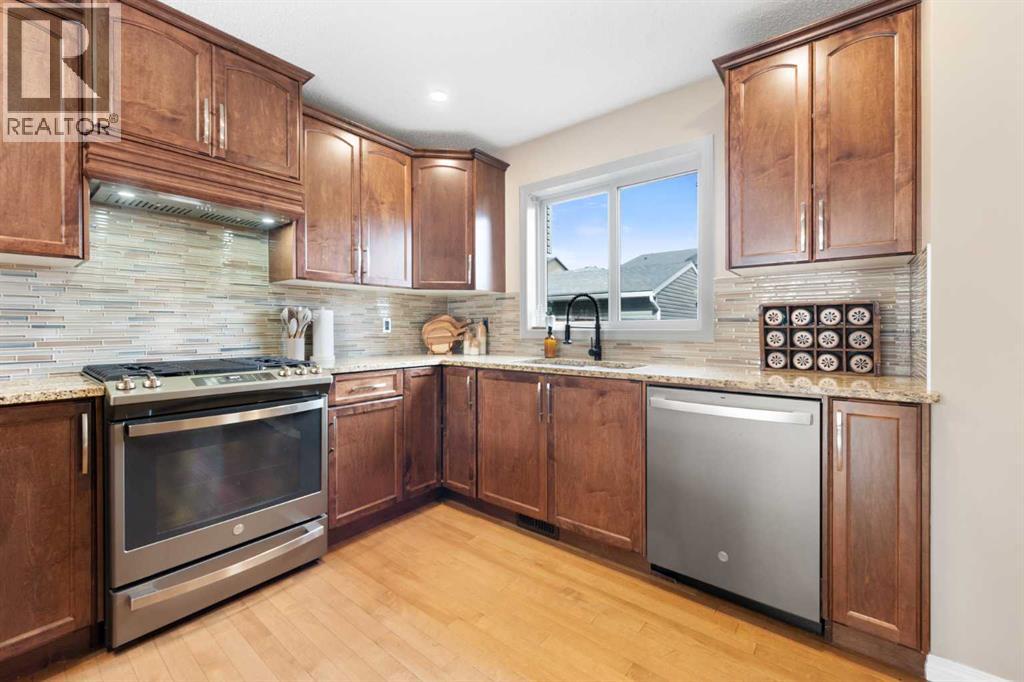 Single Family House for Sale in  Evansborough Common NW Evanston Calgary 