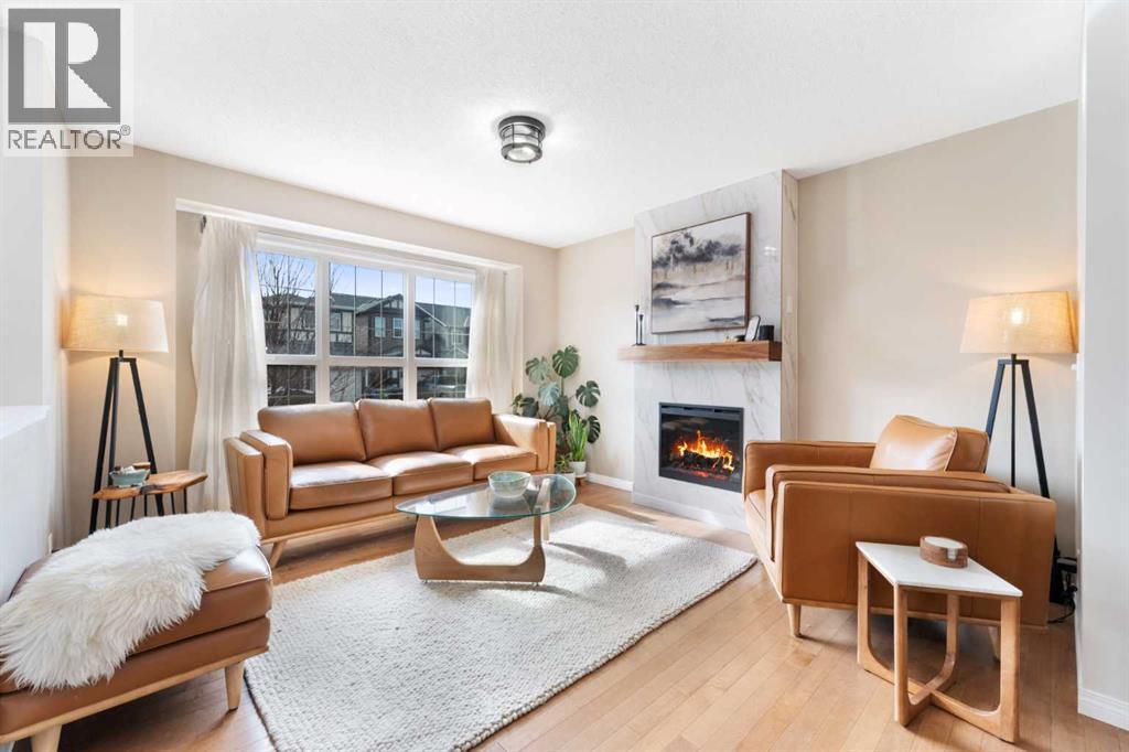 Single Family House for Sale in  Evansborough Common NW Evanston Calgary 