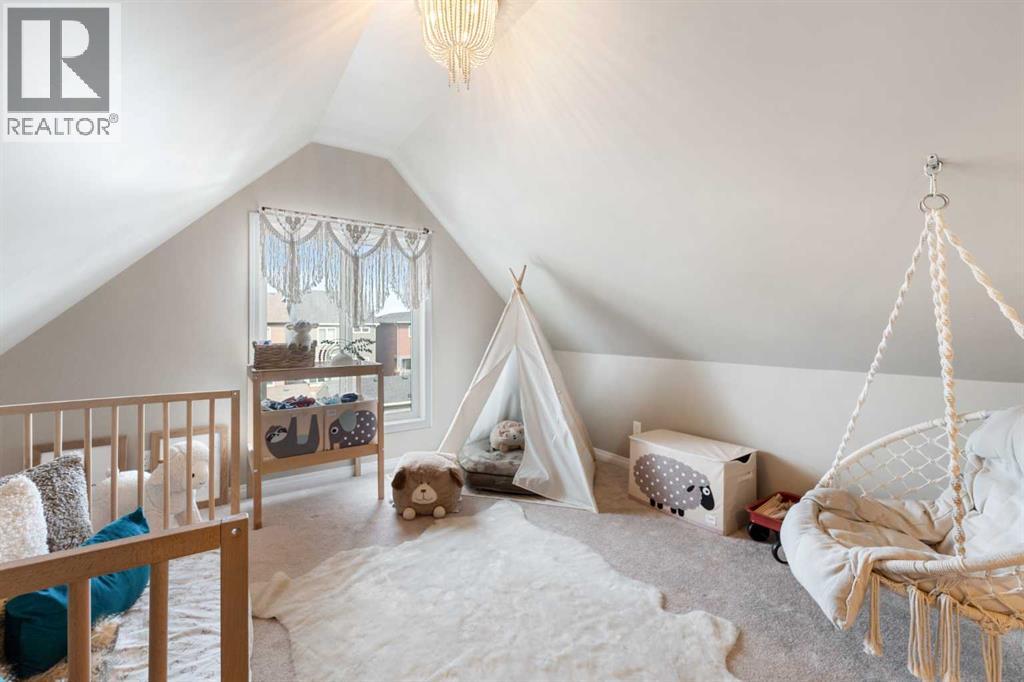 Single Family House for Sale in  Evansborough Common NW Evanston Calgary 