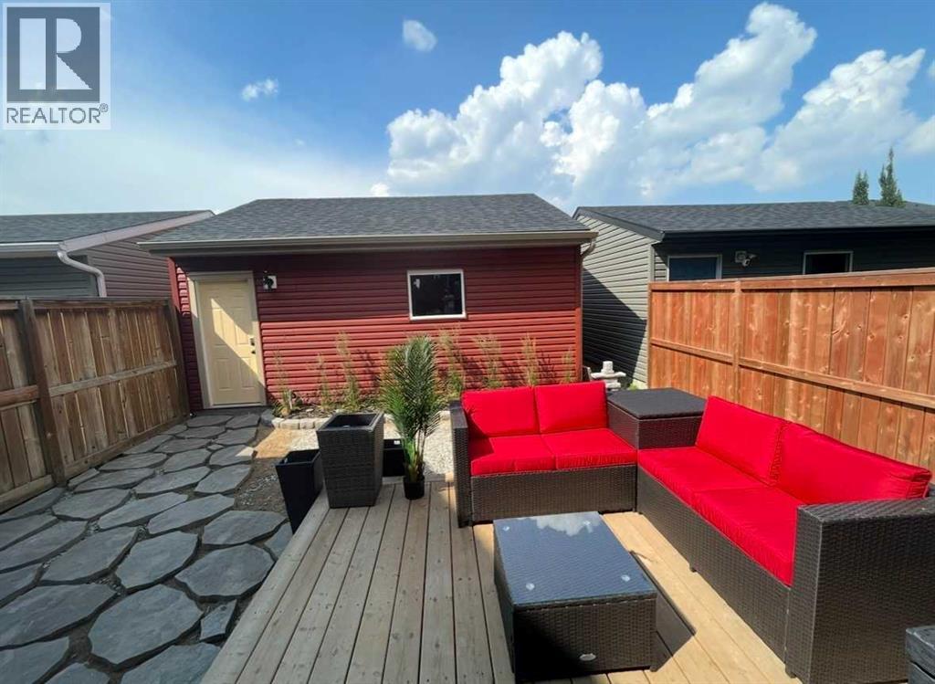 Single Family House for Sale in  Evansborough Common NW Evanston Calgary 