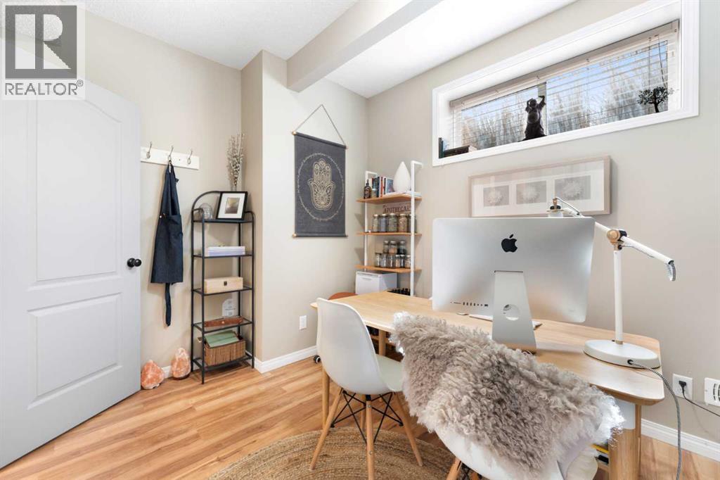 Single Family House for Sale in  Evansborough Common NW Evanston Calgary 