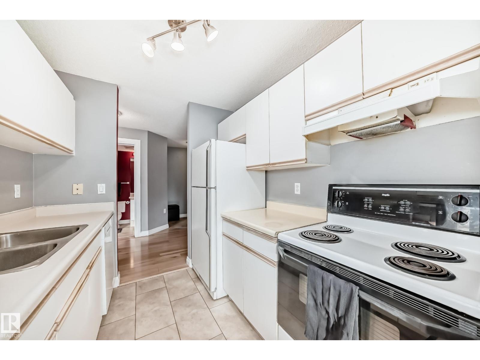 #239 10636 120 ST NW, Edmonton