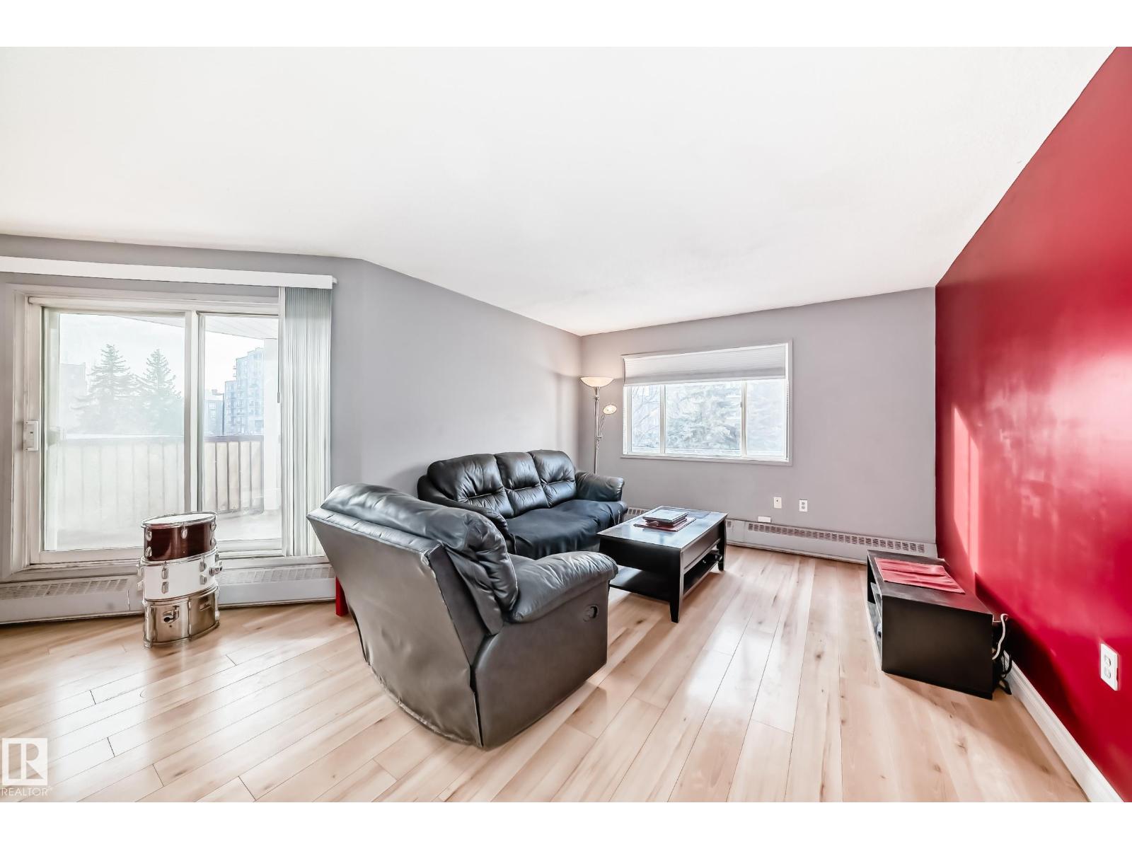 #239 10636 120 ST NW, Edmonton