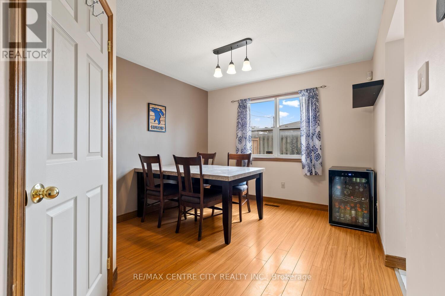 #1 20 KERNOHAN PARKWAY - 10