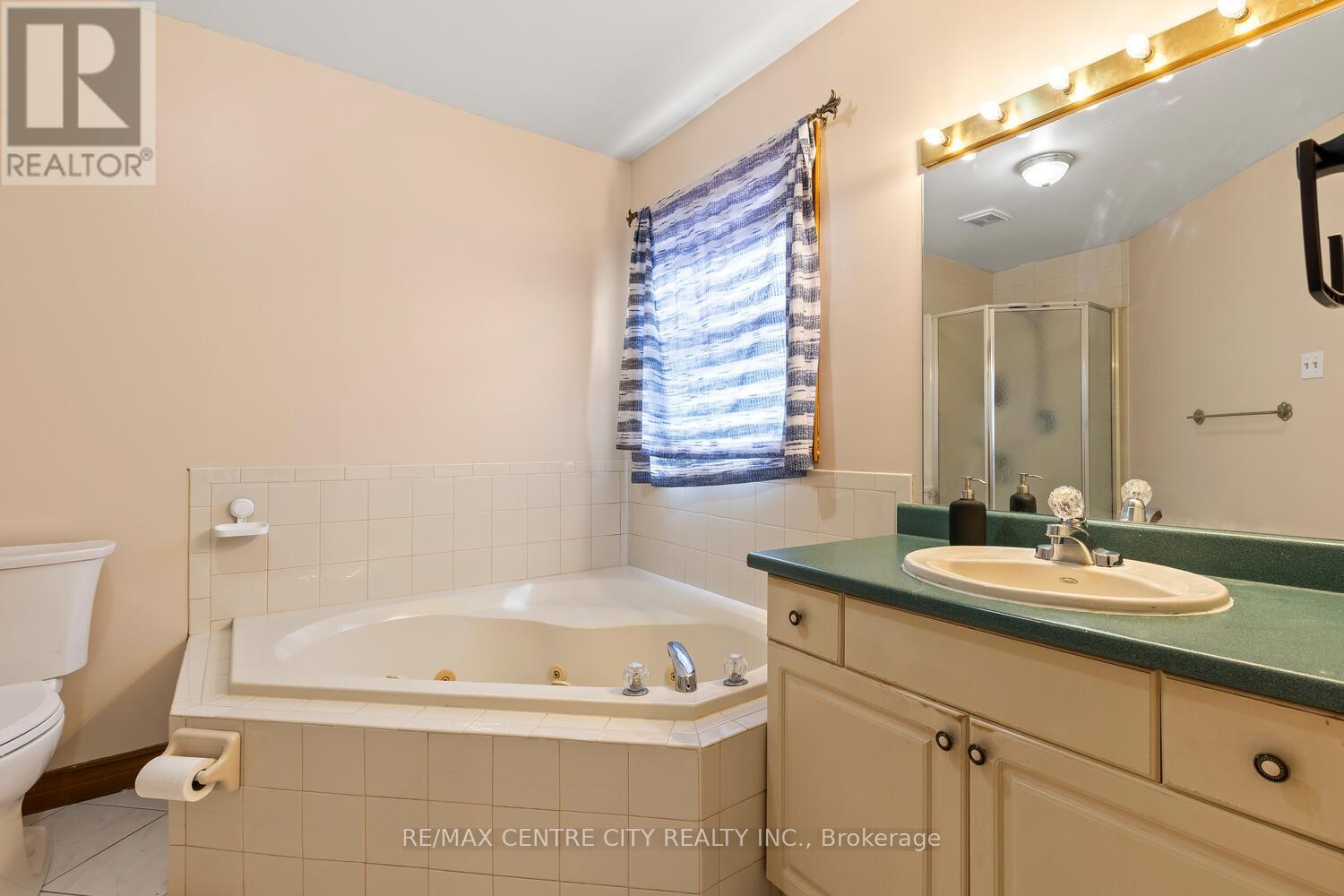 #1 20 KERNOHAN PARKWAY - 19
