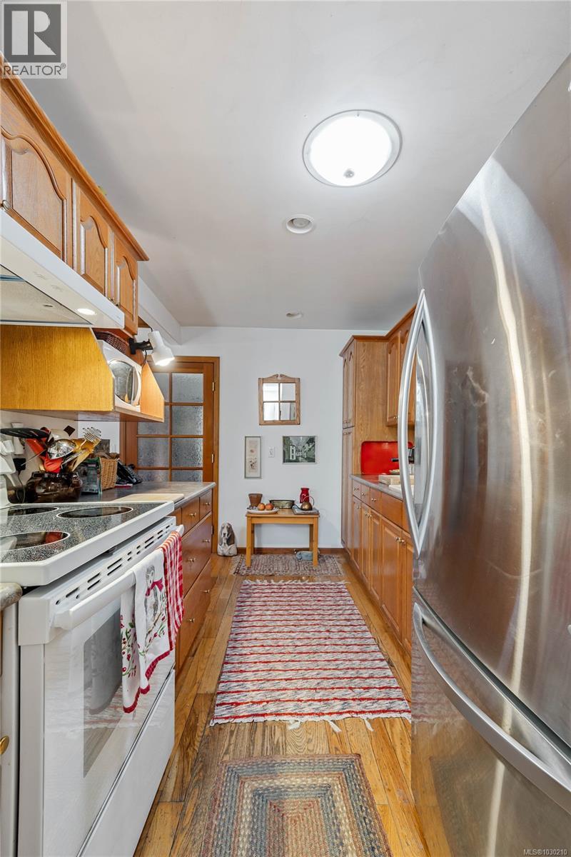  112 Cairns Place, Salt Spring