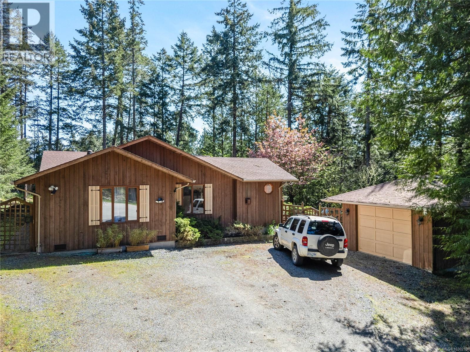  112 Cairns Place, Salt Spring