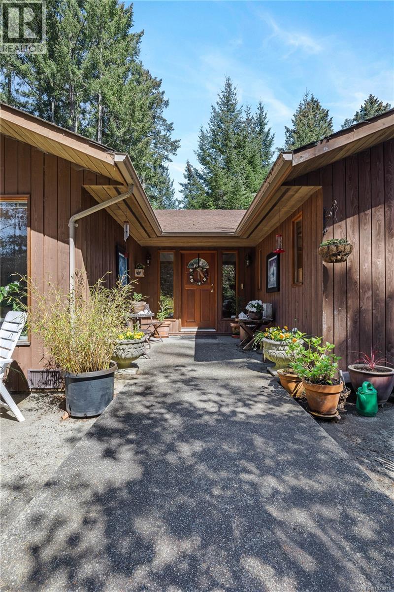  112 Cairns Place, Salt Spring