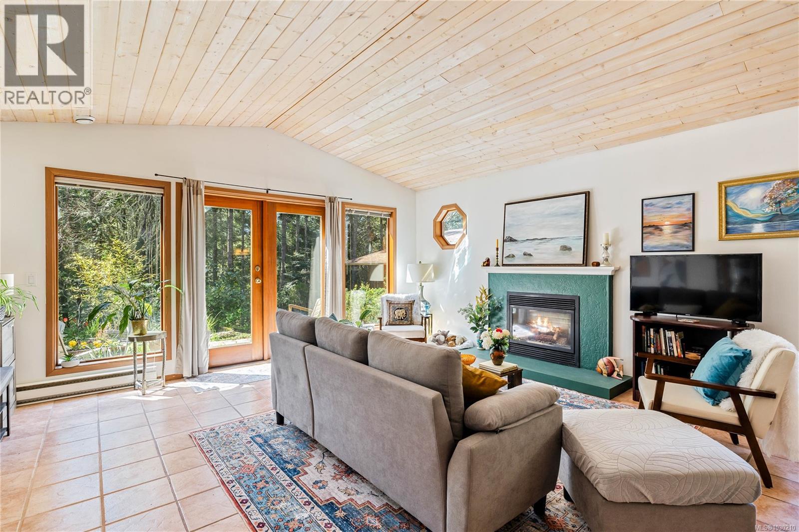  112 Cairns Place, Salt Spring