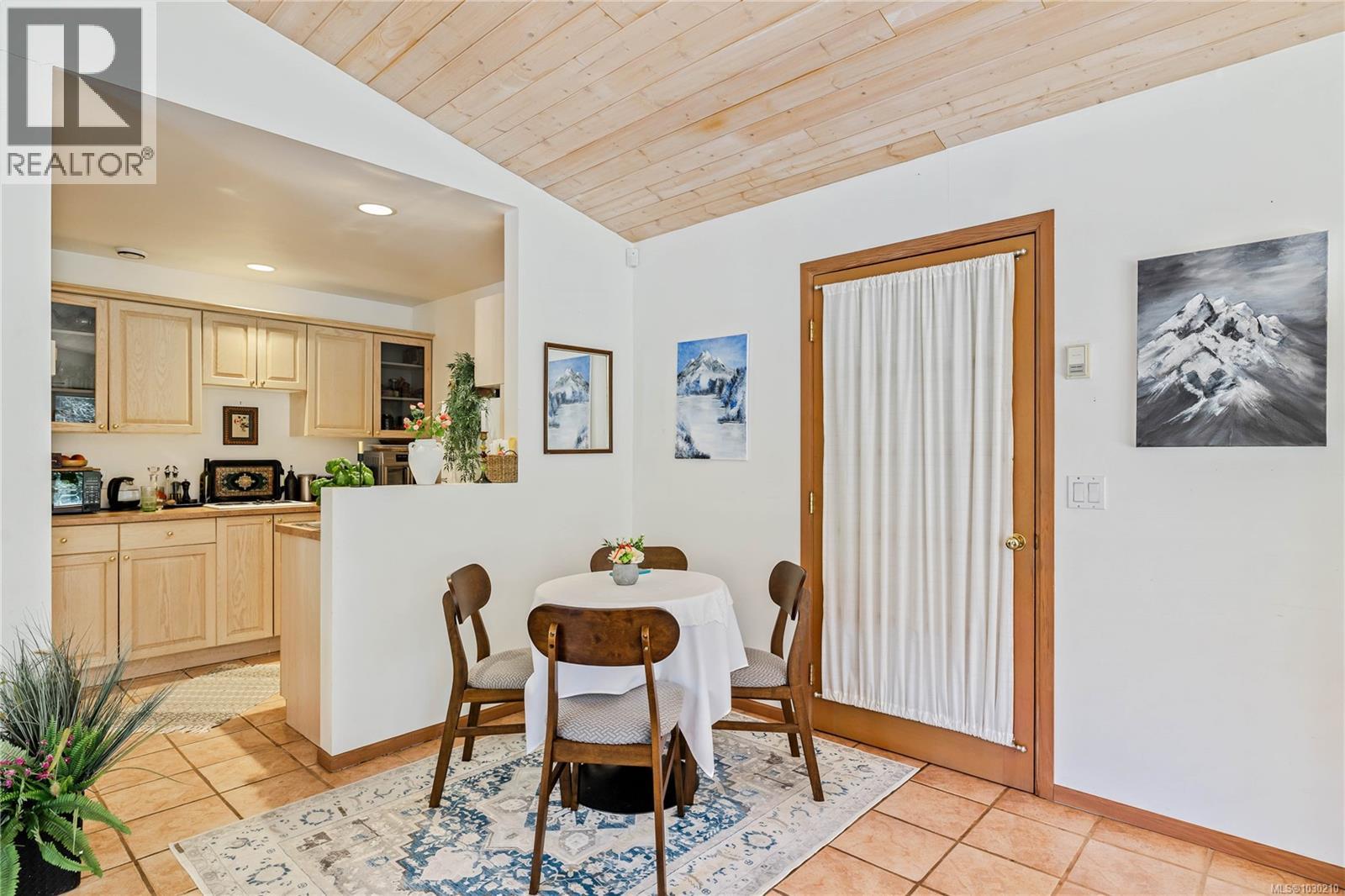  112 Cairns Place, Salt Spring